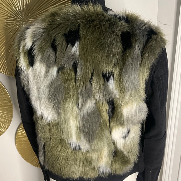 .**BCBGMaxAzria Dimitri Faux Fur Jacket** - Picture 4 of 6